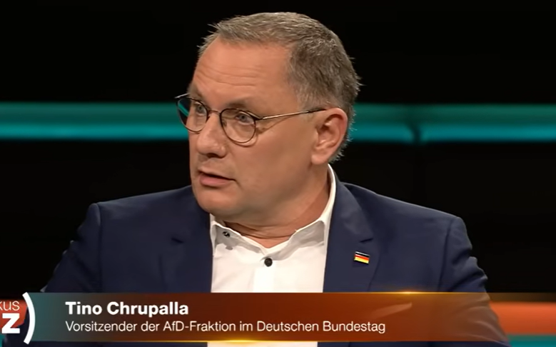 Skandál v Německu: Šéf AfD obviněn