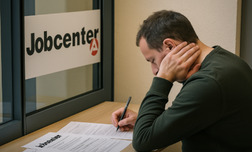 Alarmující zjištění z Německa: Většina lidí na sociálních dávkách (Bürgergeld) práci nehledá. Co to znamená pro Česko?