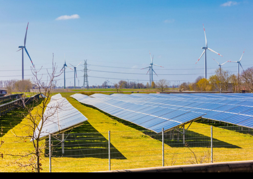 Přebytek solární energie v Německu produkuje bezcennou elektřinu, drahé důsledky a hrozba „brownoutu“